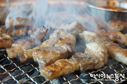품질 좋은 흑돼지 반값에 즐길 수 있는 제주 애월 흑돼지 맛집, 한라축산정육식당