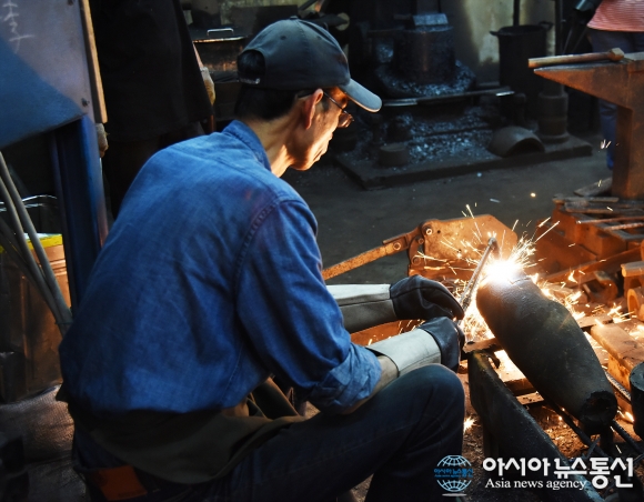 대만 금합이강도 만드는 첫 과정 포탄 자르기