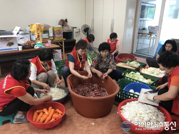 밀양시 단장면 자원봉사회, 사랑의 밑반찬 전달