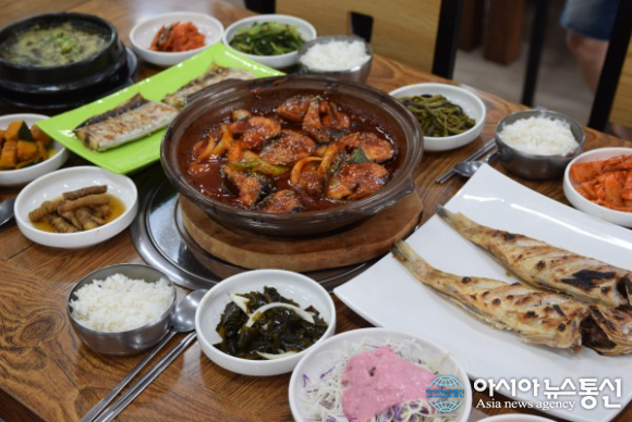 제주 표선 허브동산 맛집 ‘제주 동산식당’에서 건강한 맛 즐길 수 있어