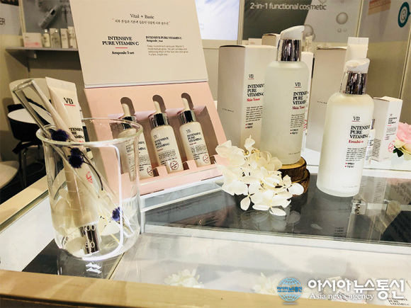 (주)해든화장품 베트남 비엣 뷰티박람회에서 비바스 인텐시브 퓨어비타민C 라인 선보여