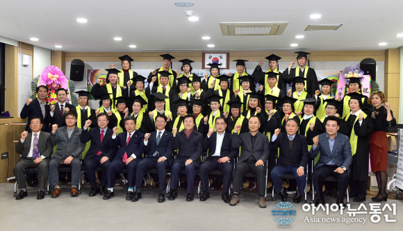 진주 중앙/장대시장·청과상점가 상인 상권혁신대학 졸업식