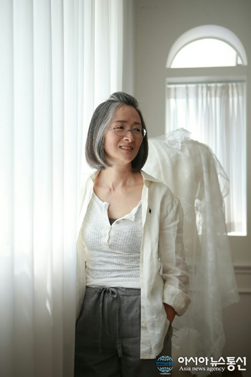 탑엔터테인먼트 이영순, 시니어 모델로 관심받으며 힘찬 발돋움