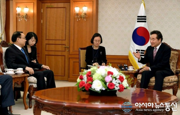 이낙연 국무총리, 탕 량즈 중국 충칭시장 접견