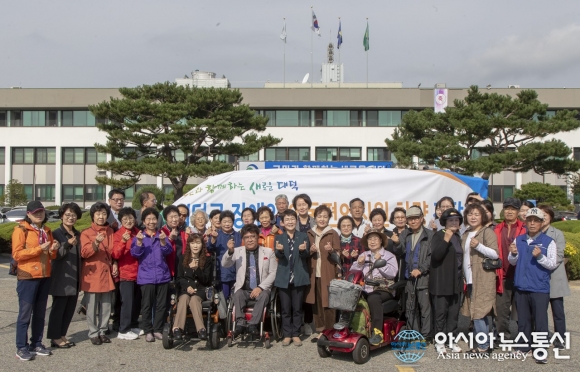 대전 대덕구, 지체장애인협회대덕구지회에 장애인특장차량 전달