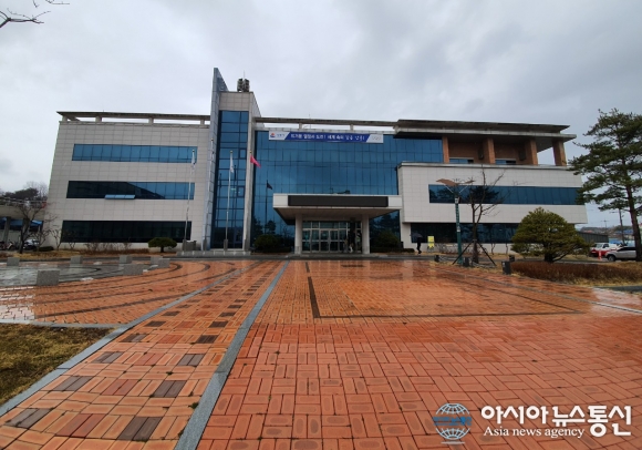강릉시, 주문진 소재 ㈜퓨쳐라이팅, 사회복지시설·자생단체 마스크 1,000매 지원
