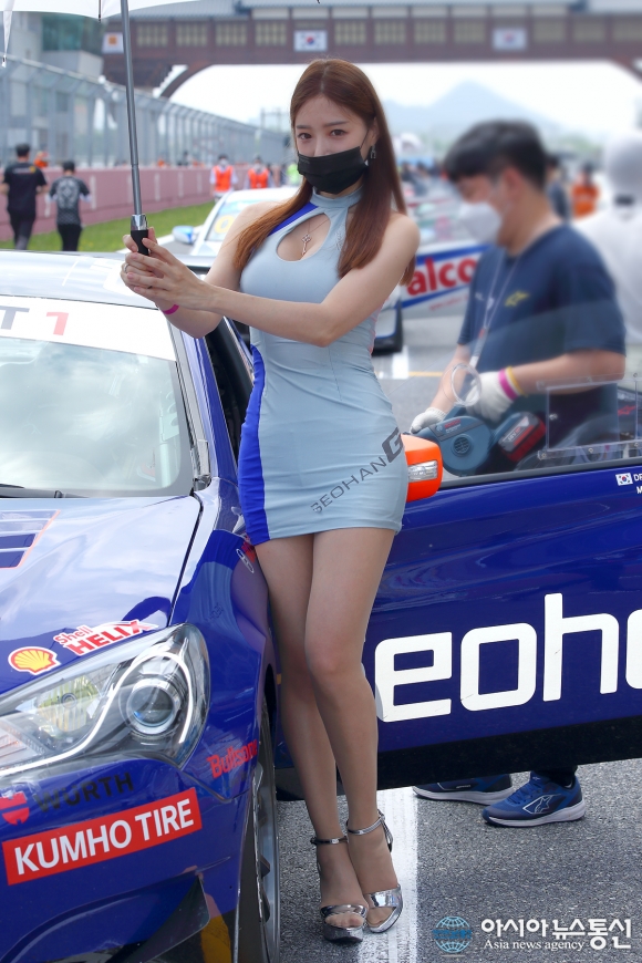 [아통 포토] 레이싱모델 유다솜, 존재감 뽐내는 여신자태~ (슈퍼레이스)