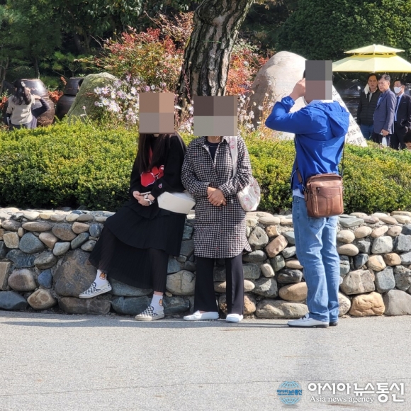 주말의 세종시, 뒤웅박고을 산책하는 시민들