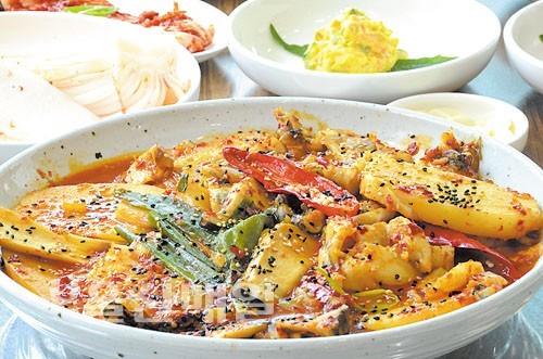 울산의 맛집 쫄깃·달콤 오리구이 체력 다지고  매콤·담백한 메로찜 입맛 살리고