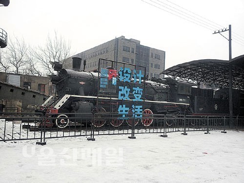 삭막한 공장지대가 예술의 거리로…문화가 숨쉰다