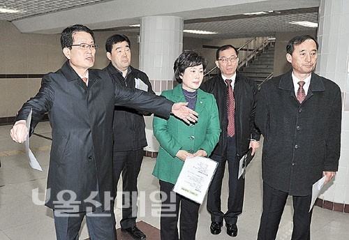 시의회 산업건설위, 문수지하보도시설 현장방문