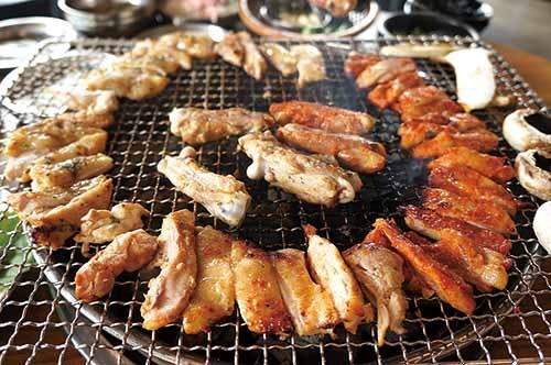[울산 맛집] 토닭토닭춘천 원조 숯불닭갈비, 참나무 향 품고 꼬꼬댁