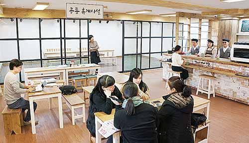 울산 최초 카페같은 화랑…화랑 같은 카페