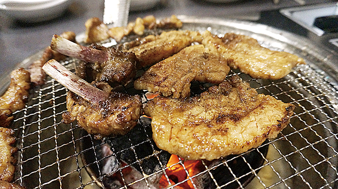 울산맛집 - 수제양념돼지갈비전문점 한돈선언문 불판 위 영원한 스테디셀러…양념돼지갈비