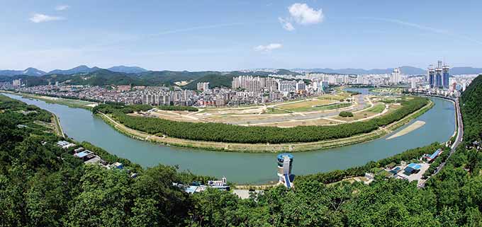 울산, 광역시 20년만에 공해도시→생태환경도시 변신철새도 찾지 않던 죽음의 강 태화강 1급수로 살아났다