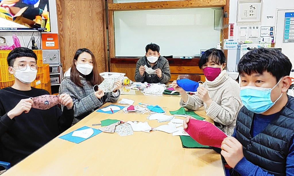 하늘물고기장애인보호작업장, 마스크 자체 제작 사용