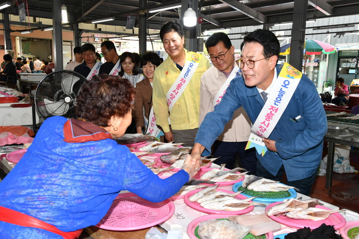 이순걸 울주군수 추석맞이 남창옹기종기시장 방문