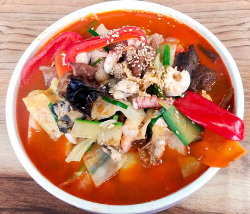 짬뽕이 ‘초마면’이라고? 웃기는 짬뽕일세!