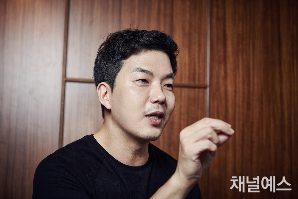 [만나고 싶었어요!] 손창현 “아크앤북의 성공? 스몰브랜드의 힘”