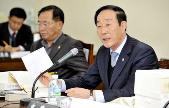 신관홍 의원 축산 악취 예산받고 책임회피 역정