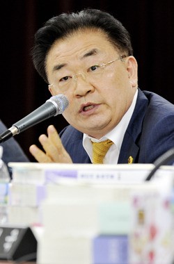아덴힐 빨간지붕, 꼼수부리며 늘려…무방비 환경평가