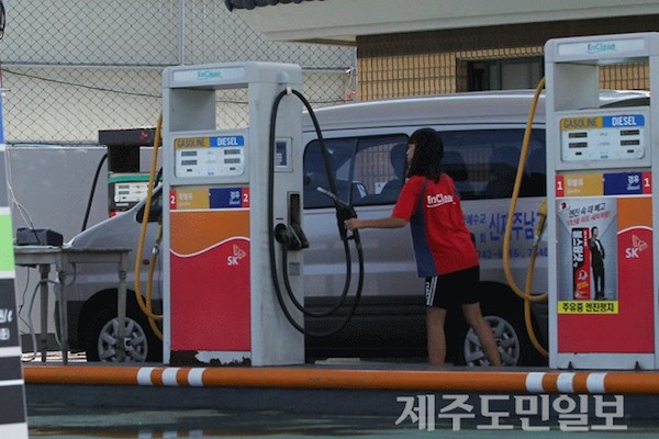 제주 월급 최저, 휘발유 값 인상은 최고