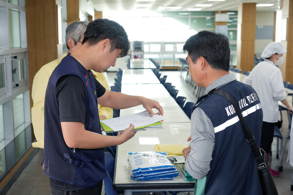 30년 넘은 제주 학교 급식실 민관이 함께 점검한다