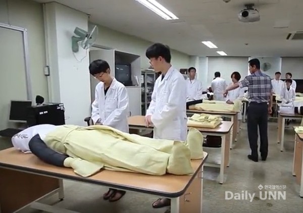 [이런 학과 어때요? ⑫장례지도과] 삶과 죽음을 이해하고 예(禮)를 다하는 장례지도사