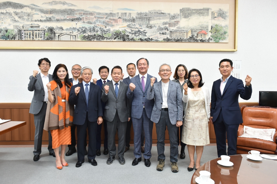 학교법인조선대학교 제3기 이사회 이사장에 김이수 전 헌법재판관 선출