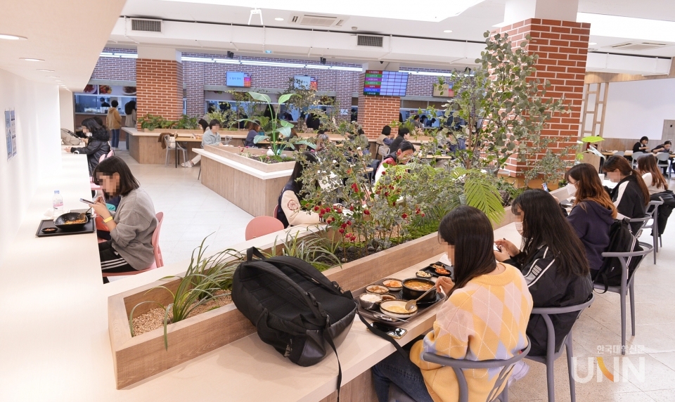 골라 먹는 맛, 기다리는 맛, 학생 눈높이 맞춘  덕성여대 식당