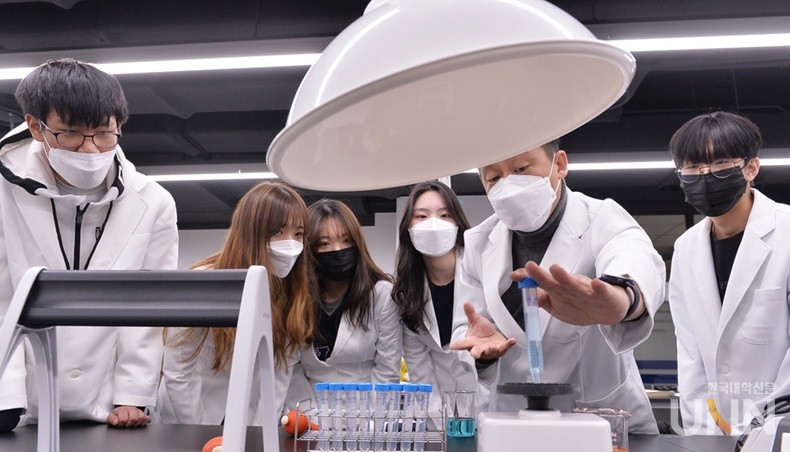 [이런 학과 어때요? 유한생명바이오학과] 건강한 삶을 책임지는 바이오산업의 파수꾼