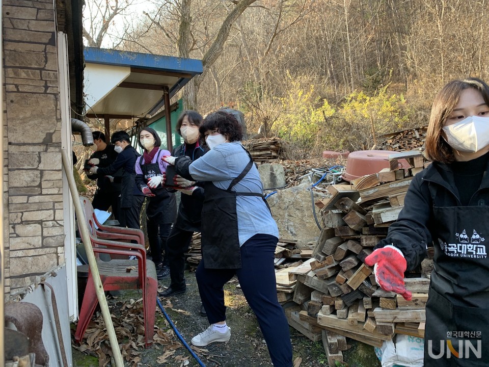 송곡대, 연탄 배달 봉사 훈훈한 정 나눠