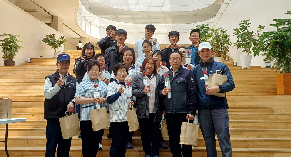 명지대 자연캠퍼스 총학생회, 어버이날 행사 개최