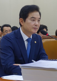 류영진 식약처장, 건기식산업 현장 활성화 모색