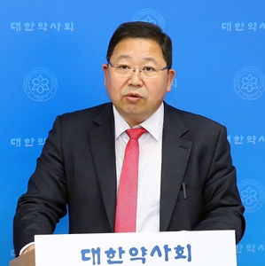 약사회 조제 아닌 대량제조 원외탕전실 폐지하라