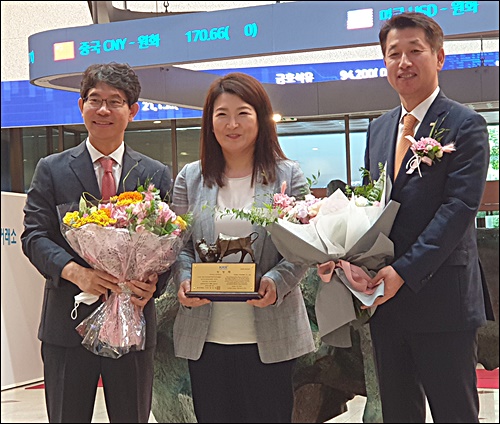한국파마, 코스닥 입성…단숨에 시총 2000억 돌파