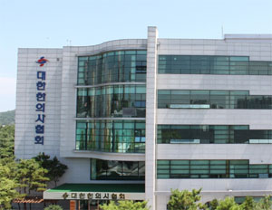 시니어 의사로 인력난 해소? 3만 한의사에게 맡겨달라