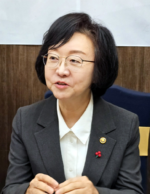 2년 7개월, 260개의 규제혁신...최장수 식약처장의 소회