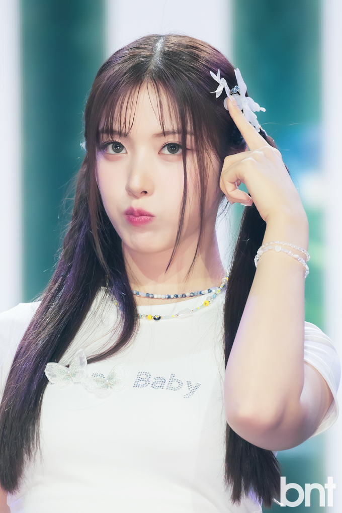[bnt포토] 엔믹스 지우 헤어핀이 깜찍하지우