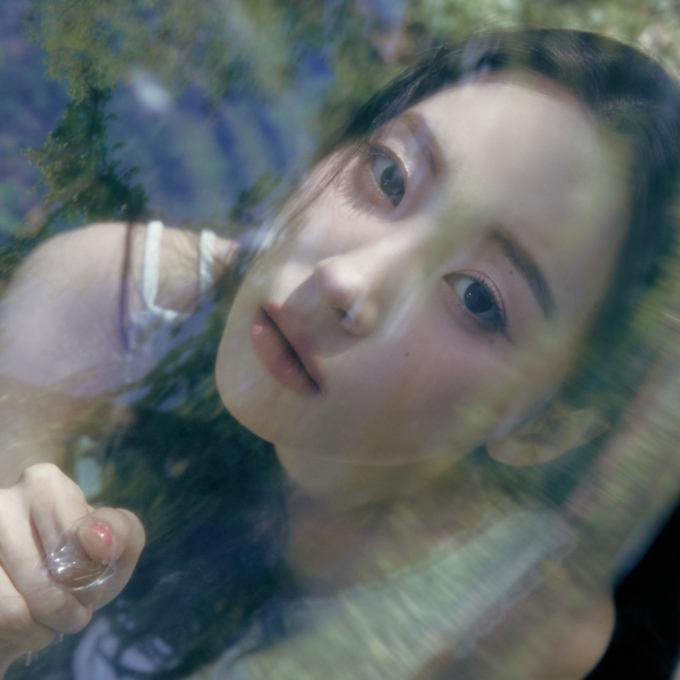 선미, 데뷔 첫 청순 스타일... ‘Balloon In Love’ 컨셉포토 공개