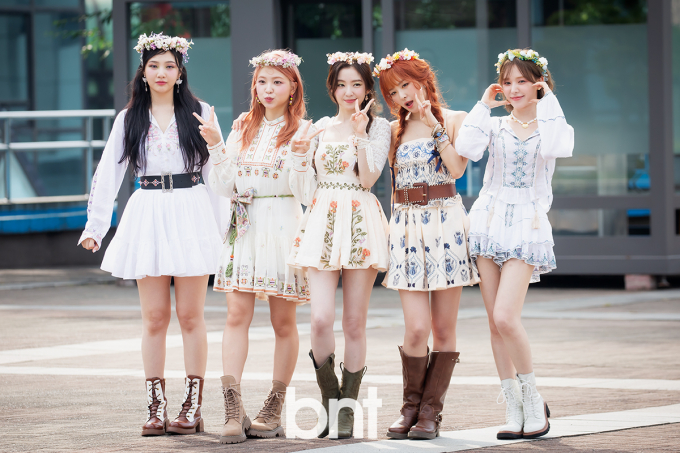 [포토] 레드벨벳 COSMIC으로 돌아왔어요