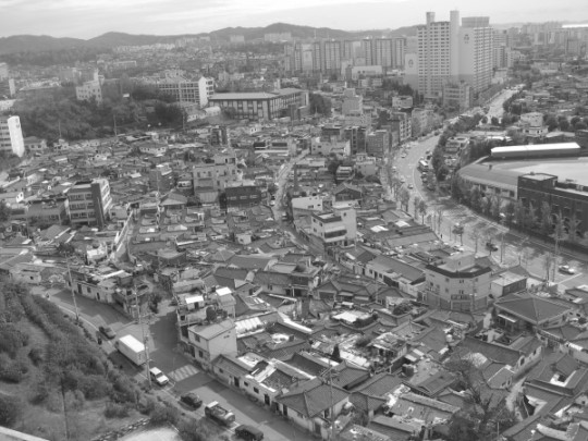 인천 모여든 서민들, 산에 기대어 둥지를 틀다
