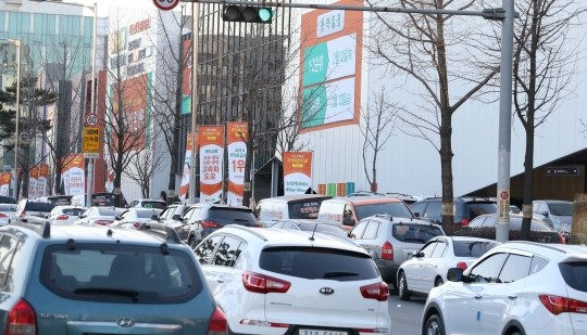 호반베르디움 2단지 인근도로 거대 주차장 둔갑