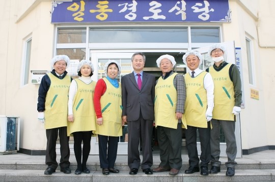 안산시의회, 일동경로식당 방문·배식봉사