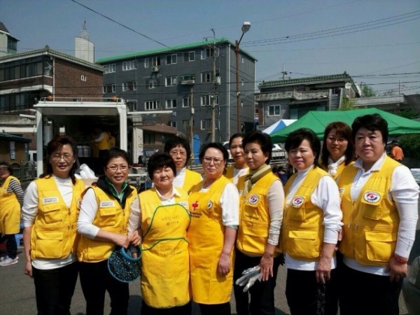 내 가족처럼 … 어르신 돌봄 온정