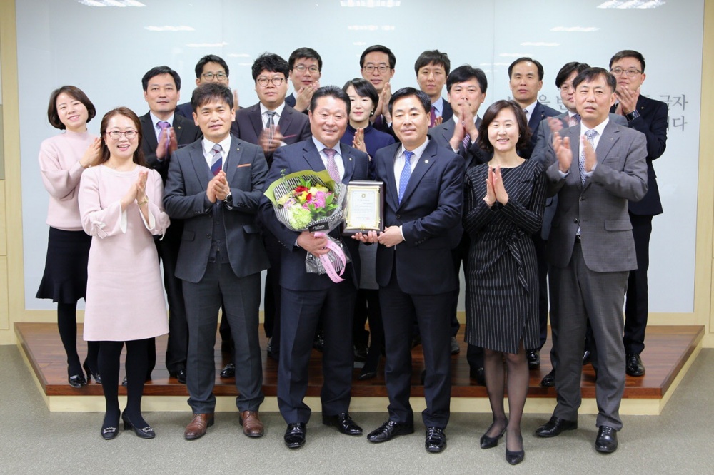 인천축협 축산물 판매장 위상 세웠다