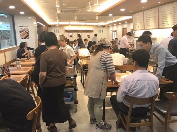 공원데이트 하기 좋은 날씨, 신림 보라매공원에선 호수와 맛집 가까워