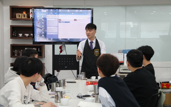 서울현대직업전문학교 커피바리스타학과 과정, 초빙교수 특강