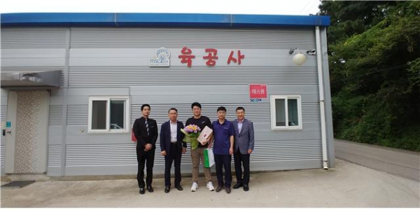 노동부 북부지청, 청년내일 만기 근로자 축하