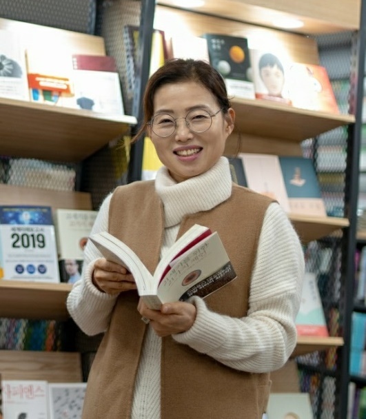 [문선미 성남시서점협동조합 이사] 다정한 동네 사랑방 같은 서점 만들려 노력